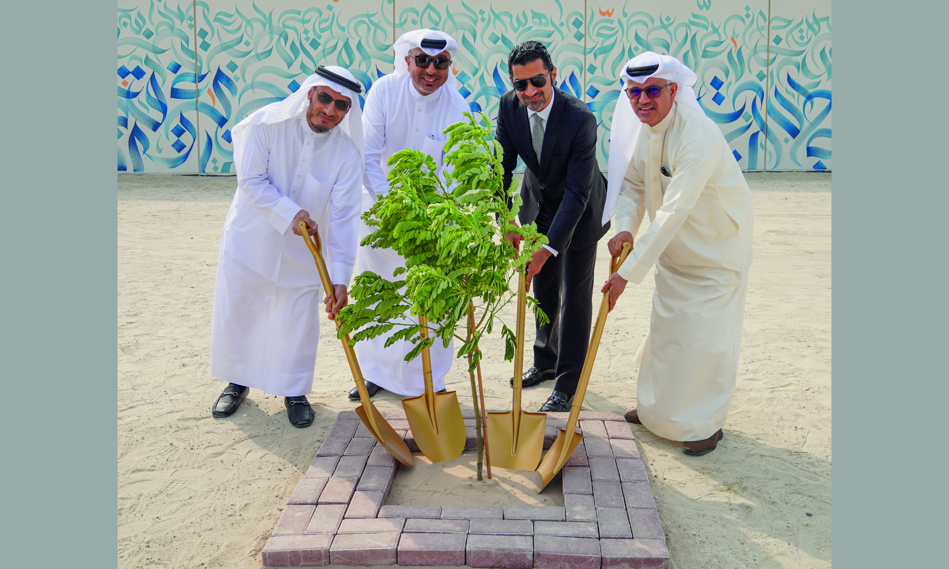 Minister of Municipalities Affairs and Agriculture Launches Afforestation Project in Diyar Al Muharraq